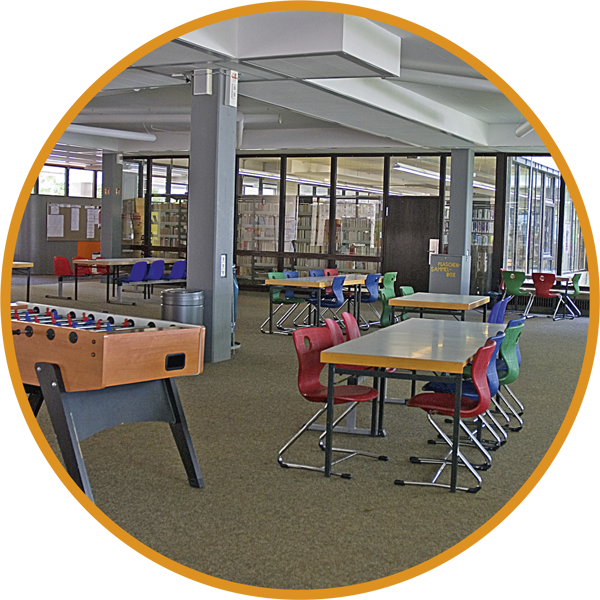 Aufenthaltsbereich der Maximilian Lutz Realschule